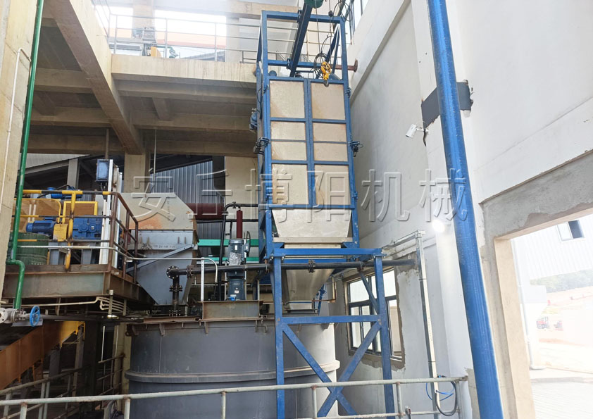 氧化鋅噸袋拆包機優勢、云南噸袋自動破包機案例